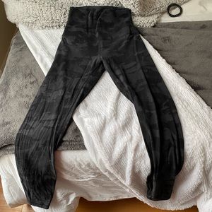 High Waisted 25” Camo Lululemon Align leggings
